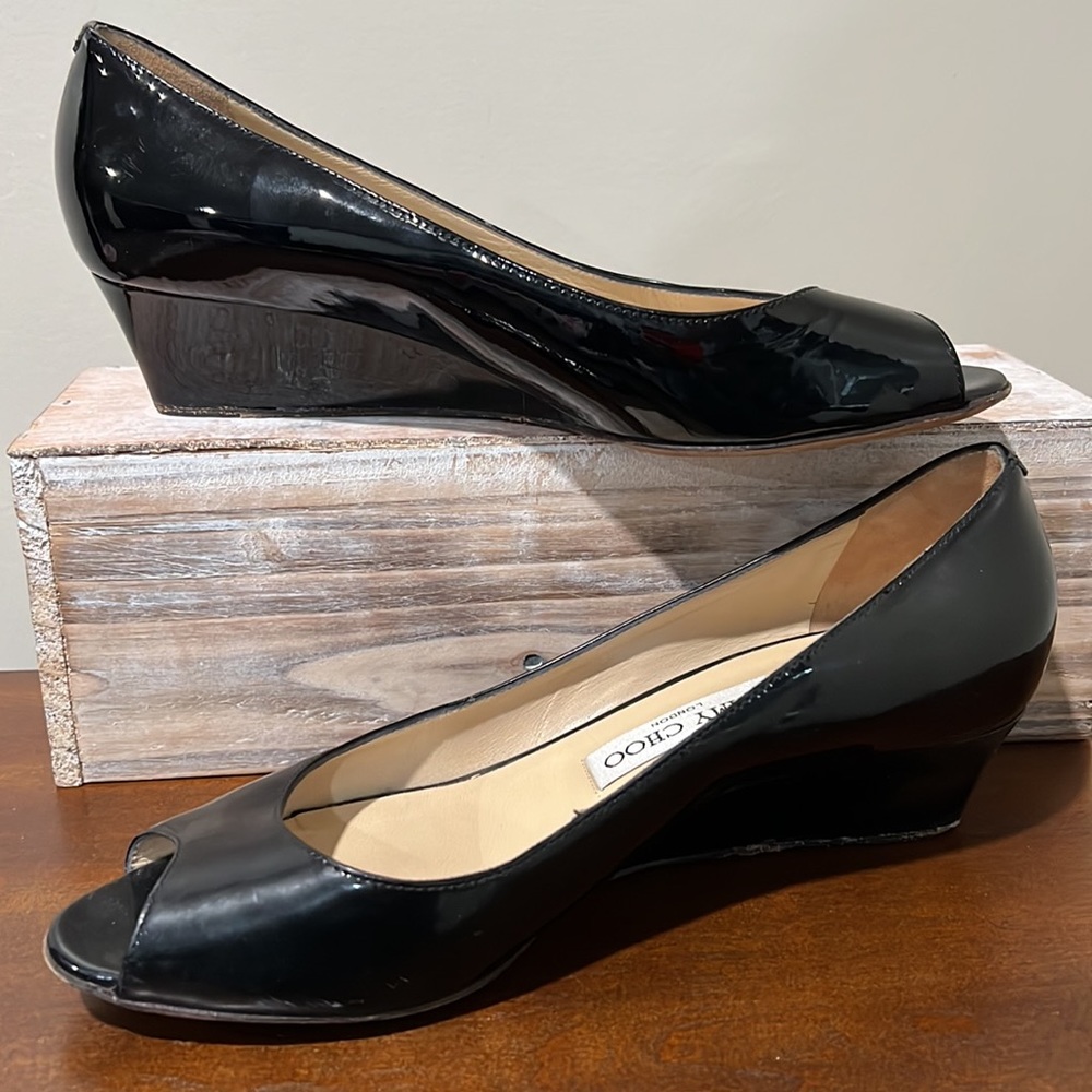 Jimmy Choo Patent Leather Pump Heel Size 38 1/2 U.S. 7 1/2 Apox. - Picture 7 of 15